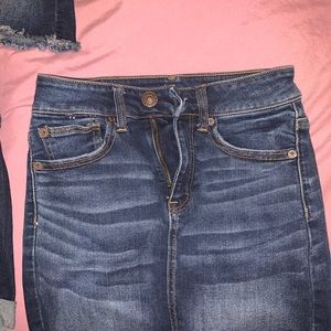 4 skirts from American Eagle sizes. 0, 00 & small.